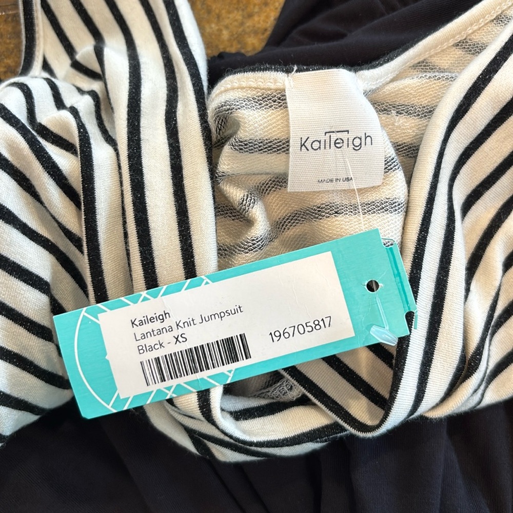 NWT Women's XS Kaileigh Latana Black & White Knit Jumpsuit - Picture 4 of 6